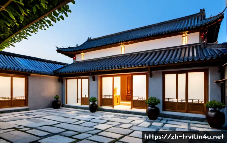 전통주택의 태양광 시스템 - Photorealistic traditional Chinese courtyard house with dark tiled roof and discreet modern solar pa...